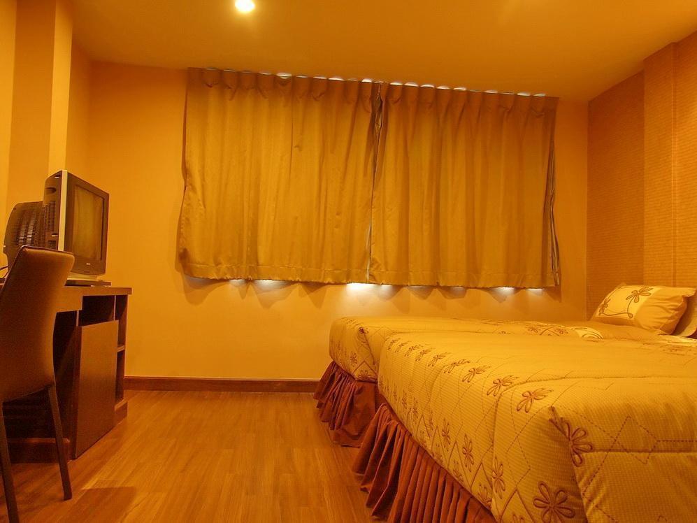 Hotel 499 Ratchadapisek Bangkok